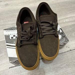 NWB Men’s Skate Chukka Low Shoe size 9